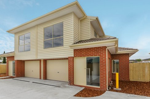 4/3 Vine Street  Braybrook 3019