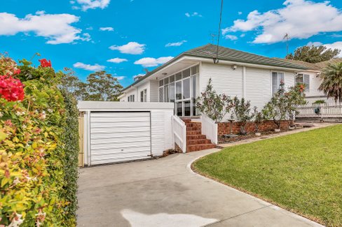 43 Waples Road, UNANDERRA NSW 2526
