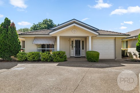 4/305-307 Lake Albert Road, KOORINGAL NSW 2650