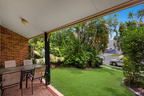 43/2 Cassowary Drive, Burleigh Waters QLD 4220