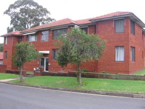 4/33 Graham Road, NARWEE NSW 2209