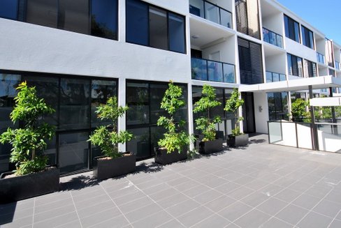 4/35-39 Central Street, LABRADOR QLD 4215