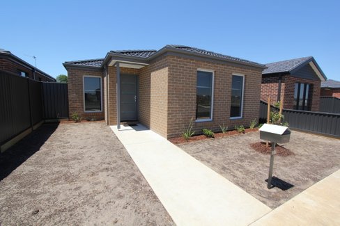 4/35 Dairymans Way, BONSHAW VIC 3352