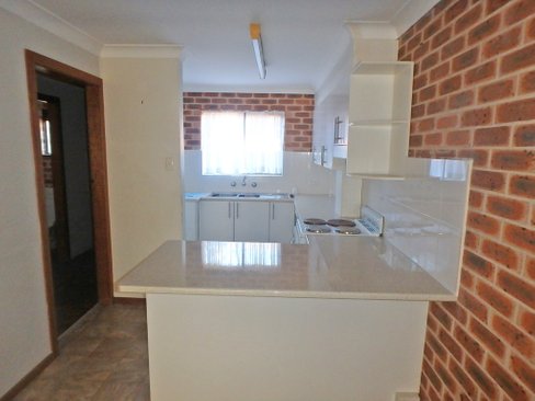 4/36 Lake Street, LAURIETON NSW 2443