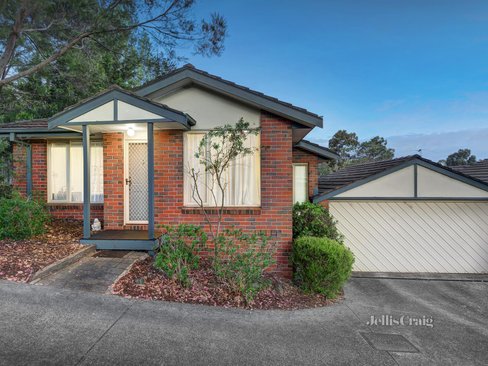 4 36 Livingstone Road Eltham 3095