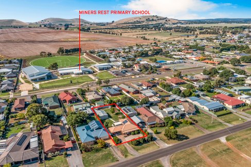 44 Albert Street, MINERS REST VIC 3352