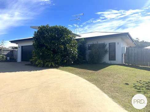 44 Bauhinia Street, BOYNE ISLAND QLD 4680