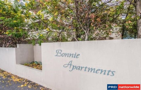 4/4 Bonney Avenue, CLAYFIELD QLD 4011