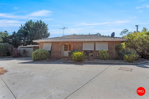 4/4 Carola Court, KENNINGTON VIC 3550
