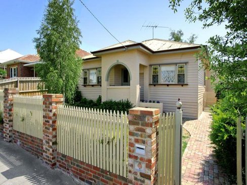 44 Fairview Avenue Newtown 3220