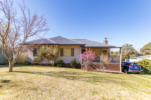44 Mayday Road, BATLOW NSW 2730