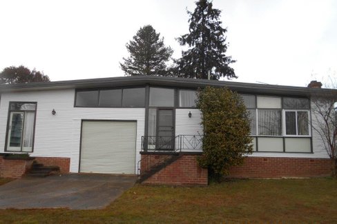 44 Pioneer Street, BATLOW NSW 2730