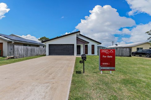 44 South Molle Boulevard, CANNONVALE QLD 4802