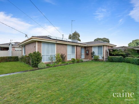 44 Willow Grove Wendouree 3355