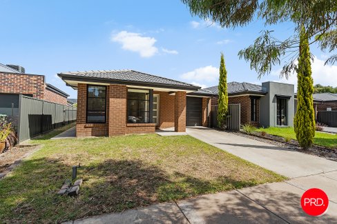 44 Yellowgum Drive, EPSOM VIC 3551