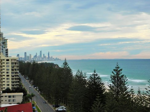 44/114 The Esplanade "Southern Cross", BURLEIGH HEADS QLD 4220