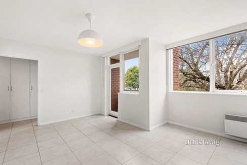 4 42 The Parade Ascot Vale 3032