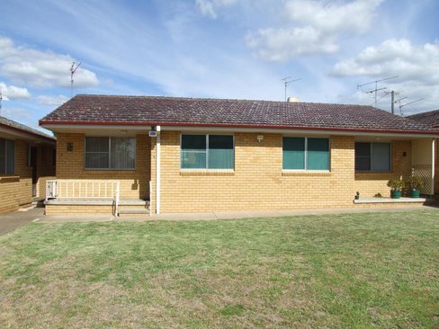 4/44 Denne Street, TAMWORTH NSW 2340