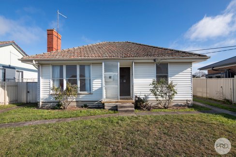 447 Gillies Street North, WENDOUREE VIC 3355