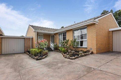 4 48 Pasadena Crescent Bentleigh East 3165