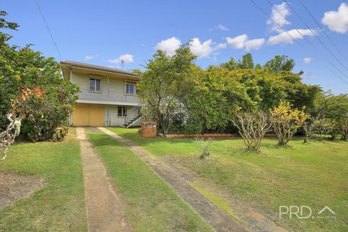 45 Bideford Street, TORQUAY QLD 4655