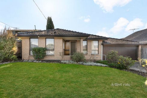 45 Caravelle Crescent Strathmore Heights 3041