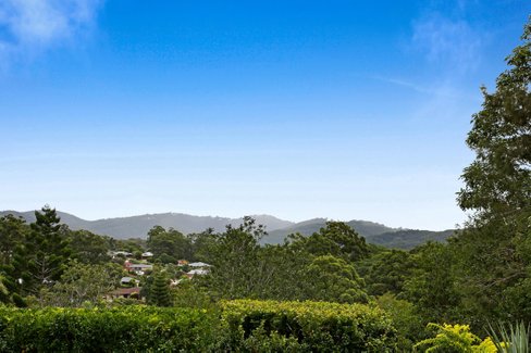 45 Forest Drive, Elanora QLD 4221