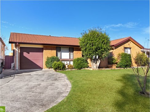 45 Huxley Drive, HORSLEY NSW 2530
