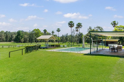 45 Larch Street, Tallebudgera QLD 4228