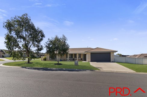 45 Orley Drive, TAMWORTH NSW 2340