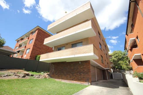 4/5 Short Street, CARLTON NSW 2218