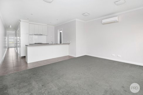 45 Warburton Drive, LUCAS VIC 3350