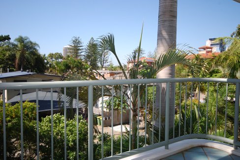 4/51 Eden Avenue, RAINBOW BAY QLD 4225