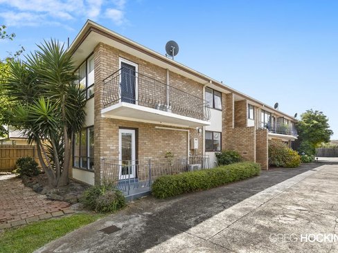 4 56 Rayner Street Altona 3018