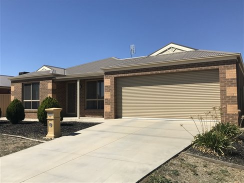 45B Watson Avenue, CALIFORNIA GULLY VIC 3556