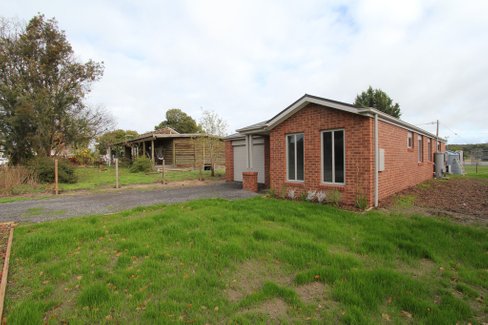46 Becker Street, SMYTHESDALE VIC 3351