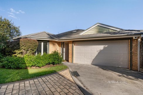 4 6 Harry Court Mount Waverley 3149