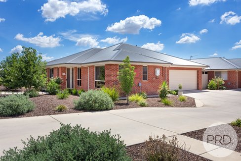 4/6 Trumper Street, BOOROOMA NSW 2650
