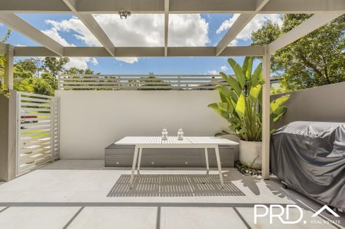 4/6 Winton Terrace, VARSITY LAKES QLD 4227