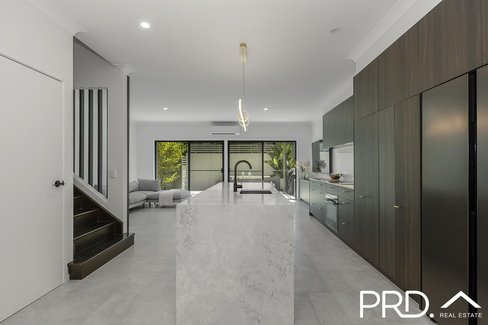 4/6 Winton Terrace, VARSITY LAKES QLD 4227