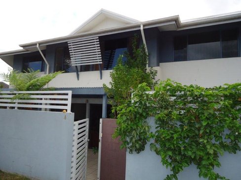 4/6 Winton Terrace, VARSITY LAKES QLD 4227