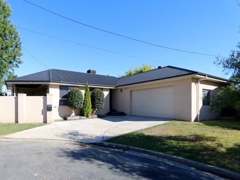464 Jason Court, LAVINGTON NSW 2641