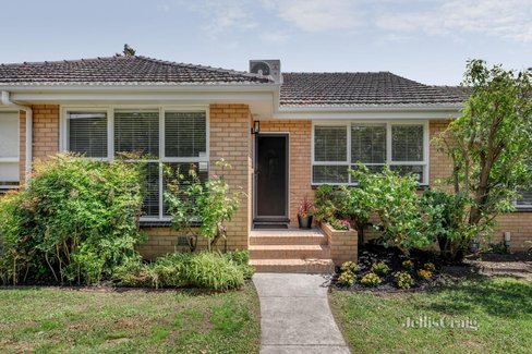 4 7 Leopold Crescent Mont Albert 3127