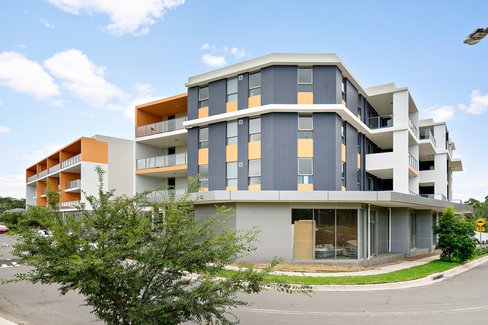4/71 Deerubbin Dr, Glenmore Park NSW 2745