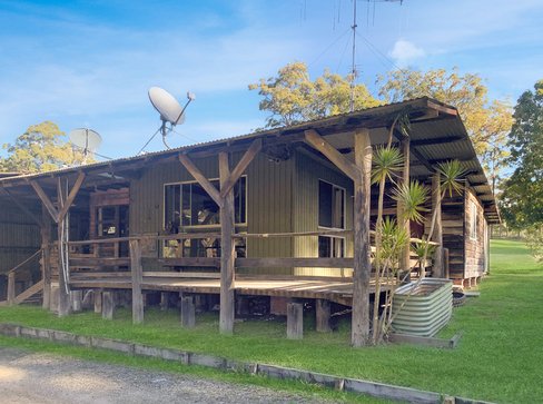 4738 Pacific Highway, KEW
