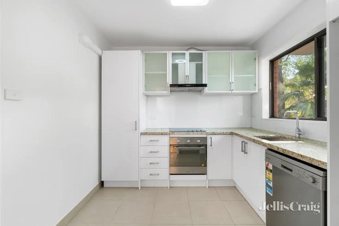 4/77 Yarra Street Heidelberg 3084
