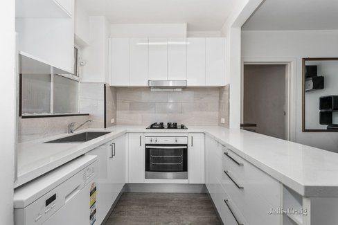 4/78 Queens Road Melbourne 3004