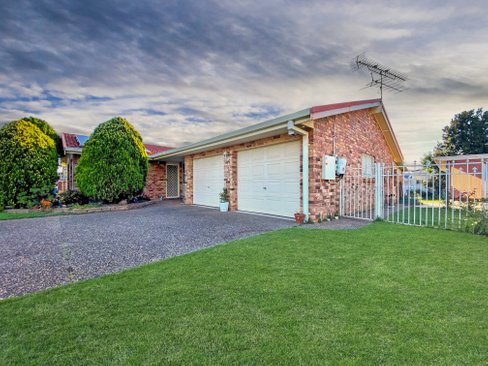 48 Dibar Drive, TAMWORTH NSW 2340