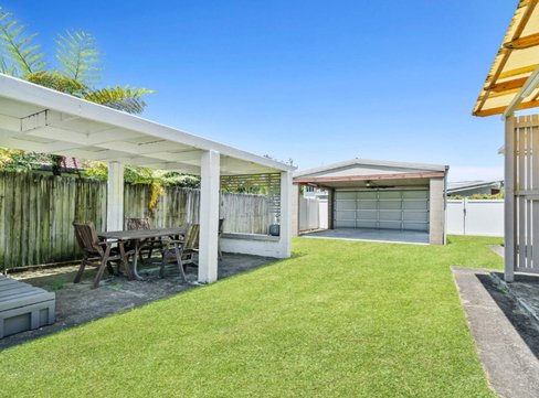 48 Fifth Avenue, Palm Beach QLD 4221