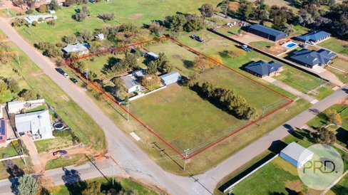 48 Iverach Street, COOLAMON NSW 2701